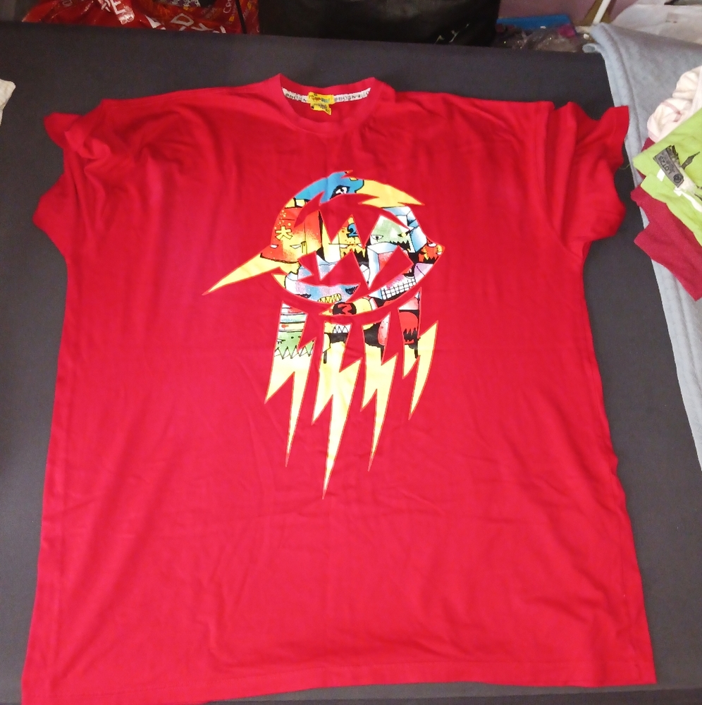 Muskeen tee shirt